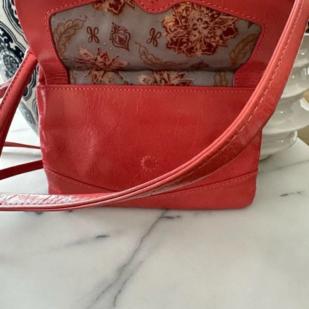 Hobo Jetty convertible mini crossbody in tea rose